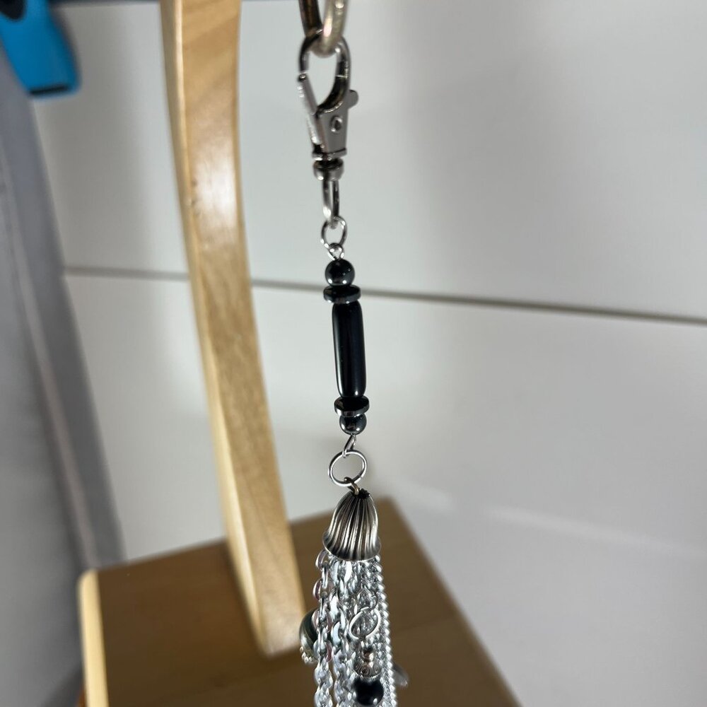 Elegant Silver Chain Tassel Keychain With Black & Green Beads Lobster Clasp Mult - Picture 2 of 5